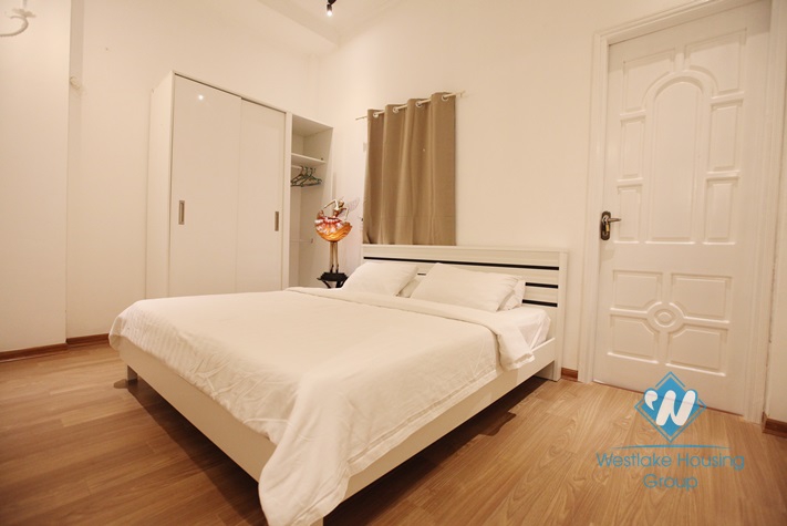 Good quality apartment for rent Dang Thai Mai st, Tay Ho district